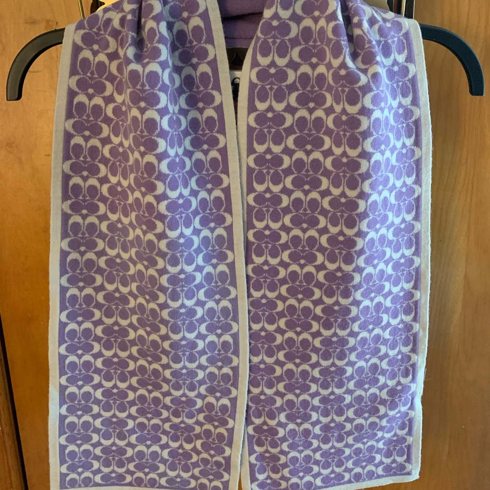 Coach scarf